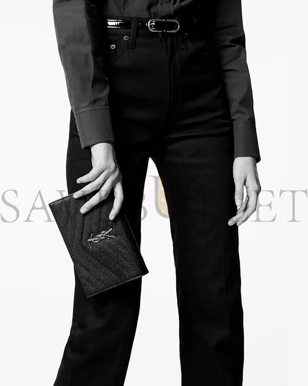 Y*L cassandre chain wallet in crocodile-embossed shiny leather 747464dnd1j1000 (22.5*14*4cm)