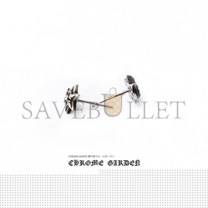 Ch**me He**ts cut out star earring