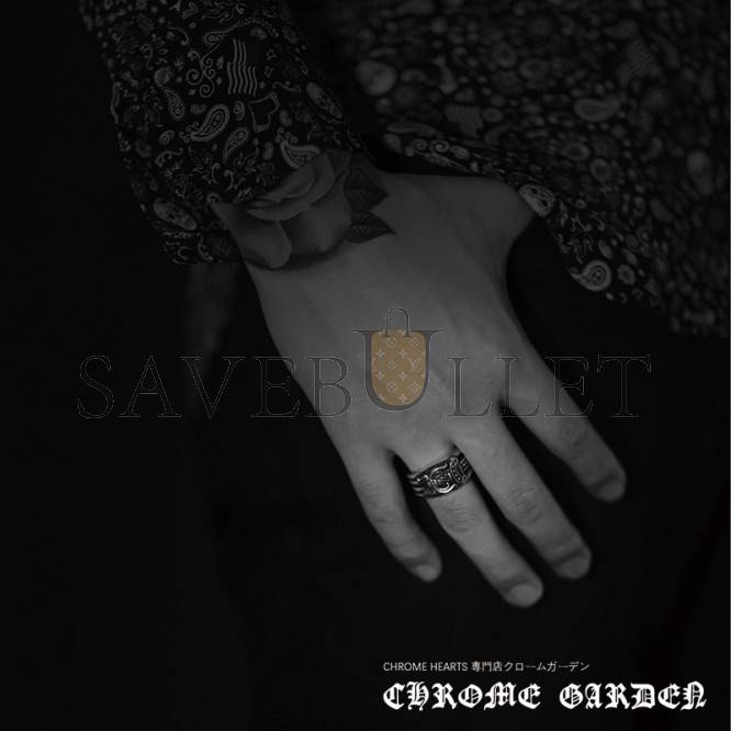 Ch**me He**ts dagger ring