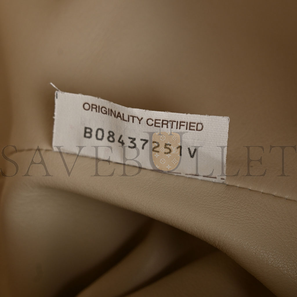 bo*te*ga Ve*ne*ta smooth butter calf the pouch oversized clutch mis (39*18*14cm)