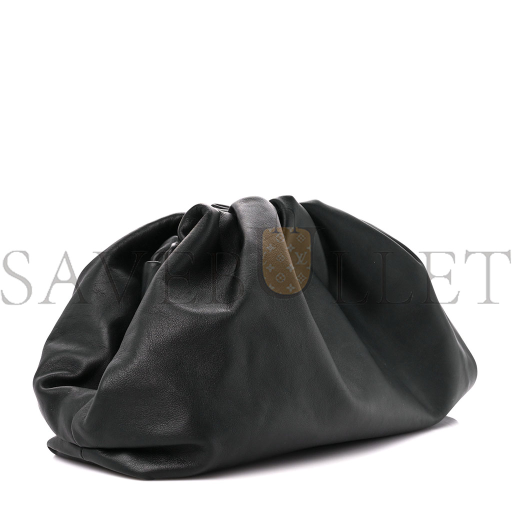 bo*te*ga Ve*ne*ta smooth butter calf the pouch oversized clutch black (38*18*8cm)