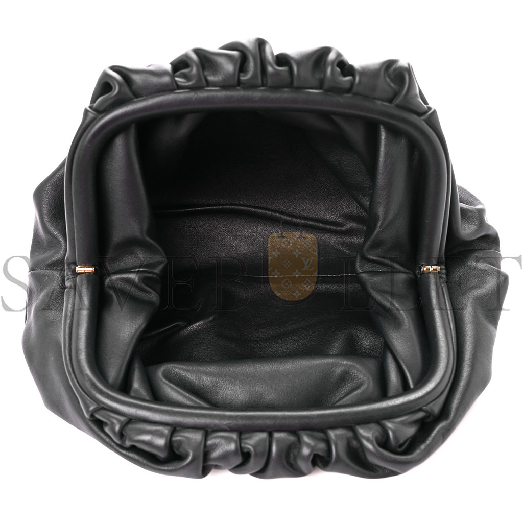 bo*te*ga Ve*ne*ta smooth butter calf teen pouch black (38*18*8)