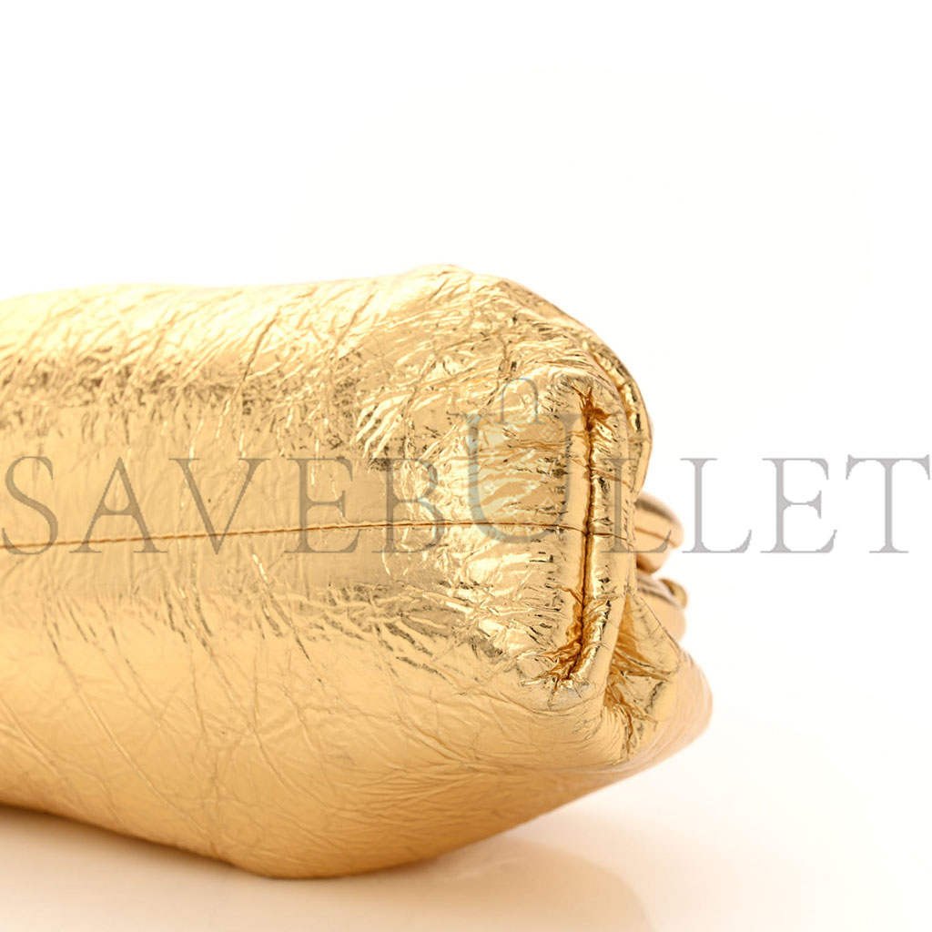 bo*te*ga Ve*ne*ta metallic crinkled lambskin the mini pouch oro (22*12*6cm)