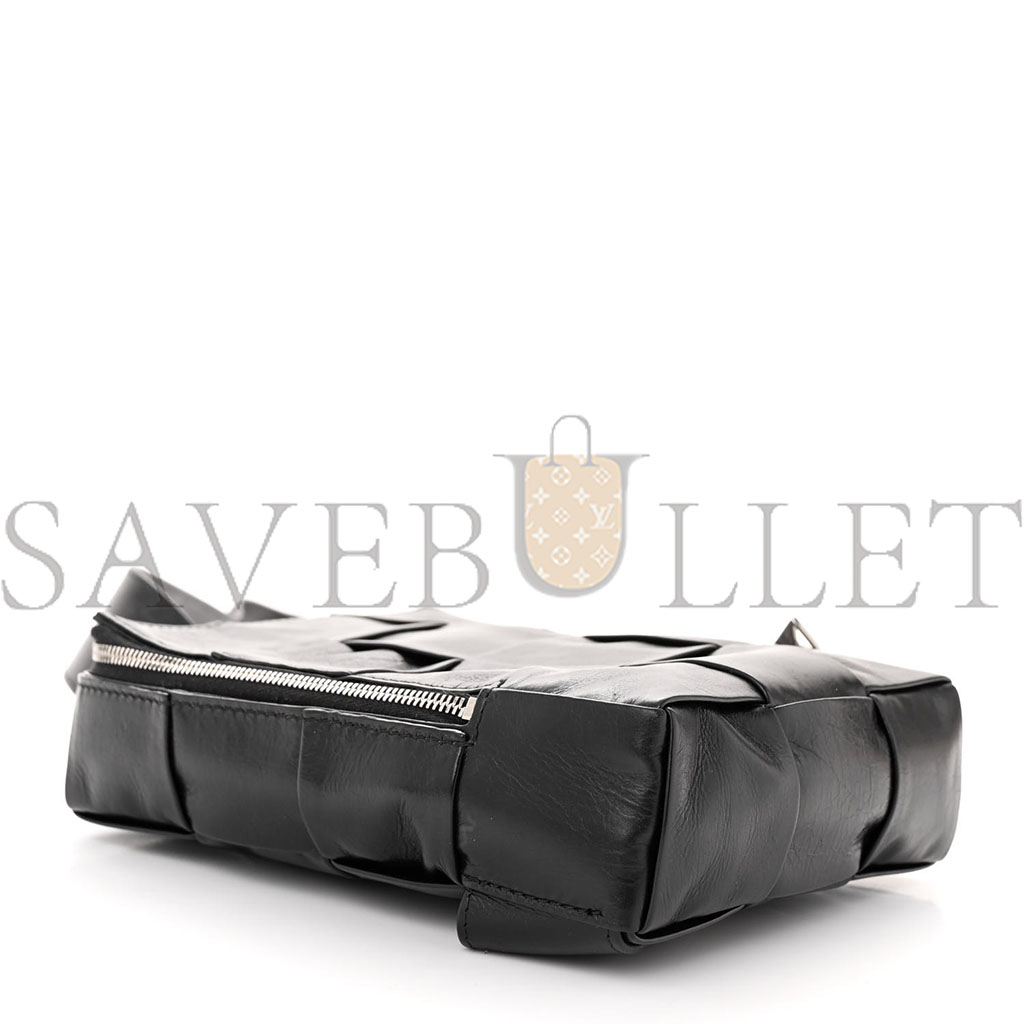 bo*te*ga Ve*ne*ta paper calfskin intreccio mini cassette sling bag black (19*13*5cm)