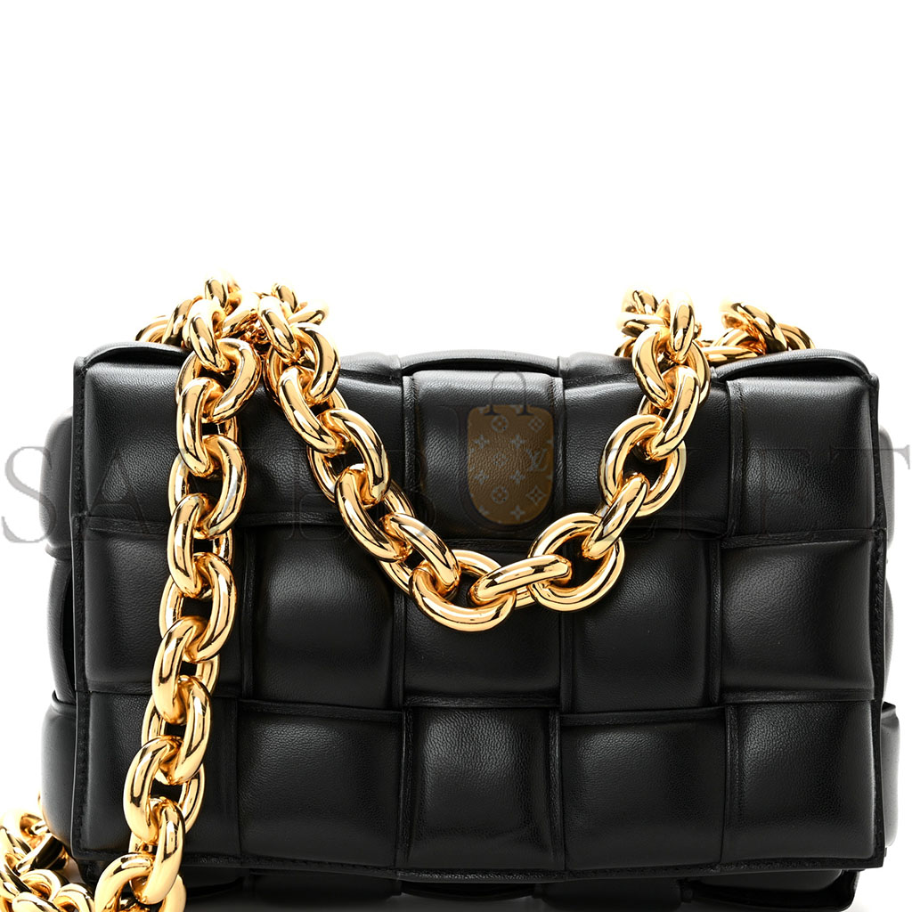 bo*te*ga Ve*ne*ta lambskin maxi intreccio padded chain cassette crossbody bag black (25*17*8cm)