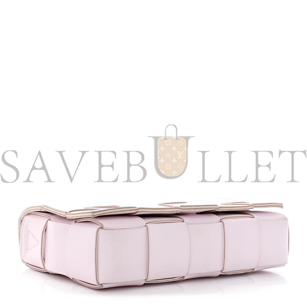 bo*te*ga Ve*ne*ta lambskin maxi intrecciato cassette crossbody bag bliss washed (23*15*5.5cm)