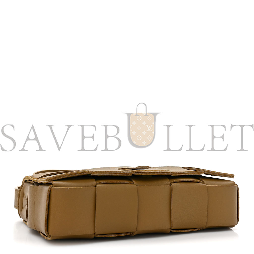 bo*te*ga Ve*ne*ta lambskin maxi intrecciato cassette crossbody bag acorn (23*15*5.5cm)