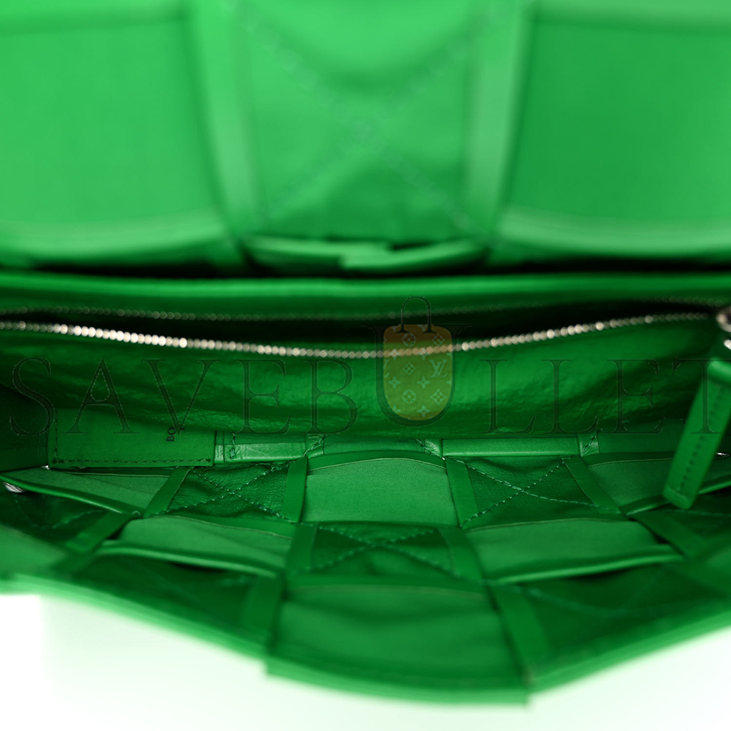 bo*te*ga Ve*ne*ta lambskin maxi intrecciato cassette crossbody bag grass (23*15.5*5cm)