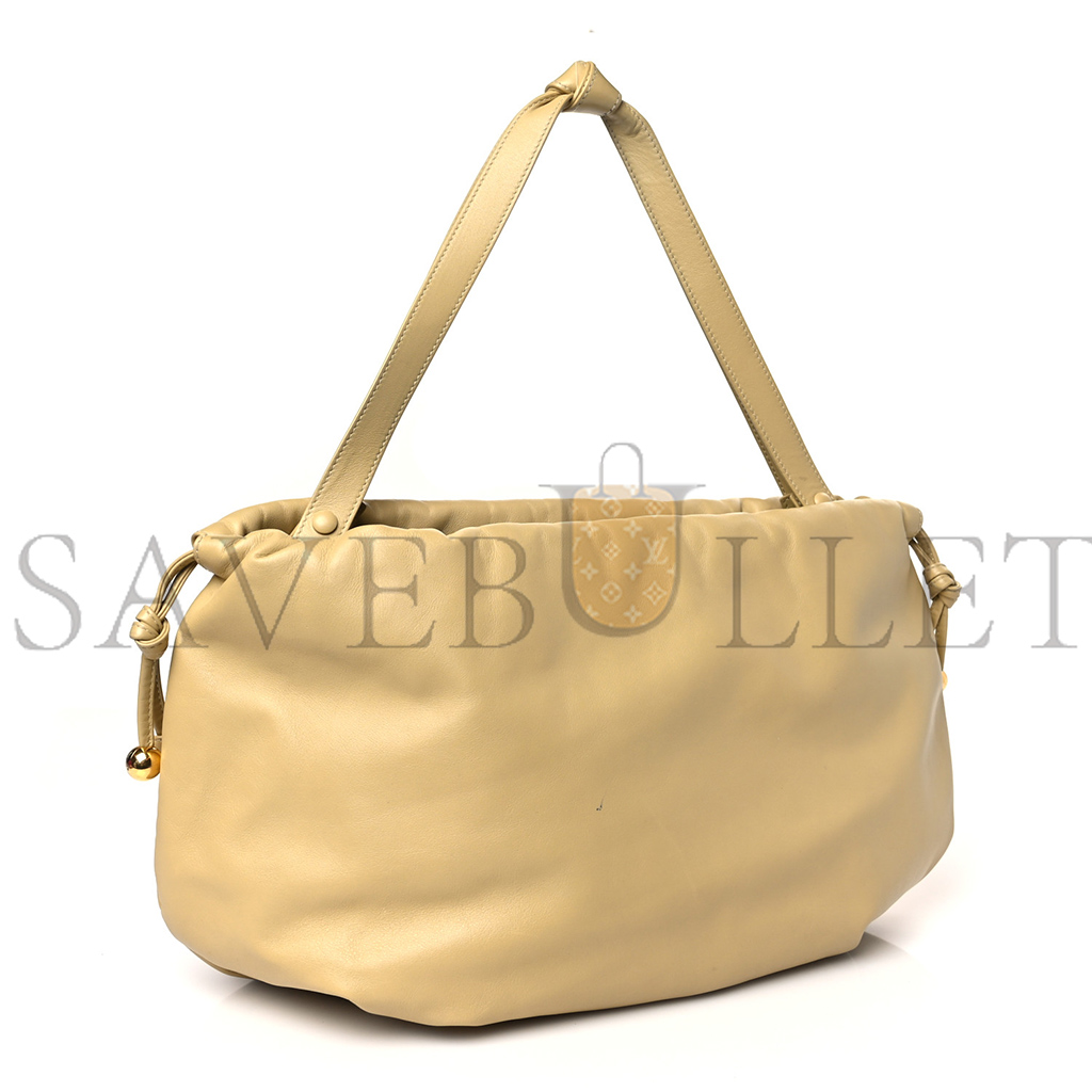 bo*te*ga Ve*ne*ta nappa the bulb shoulder clutch tapioca (38*17*9cm)