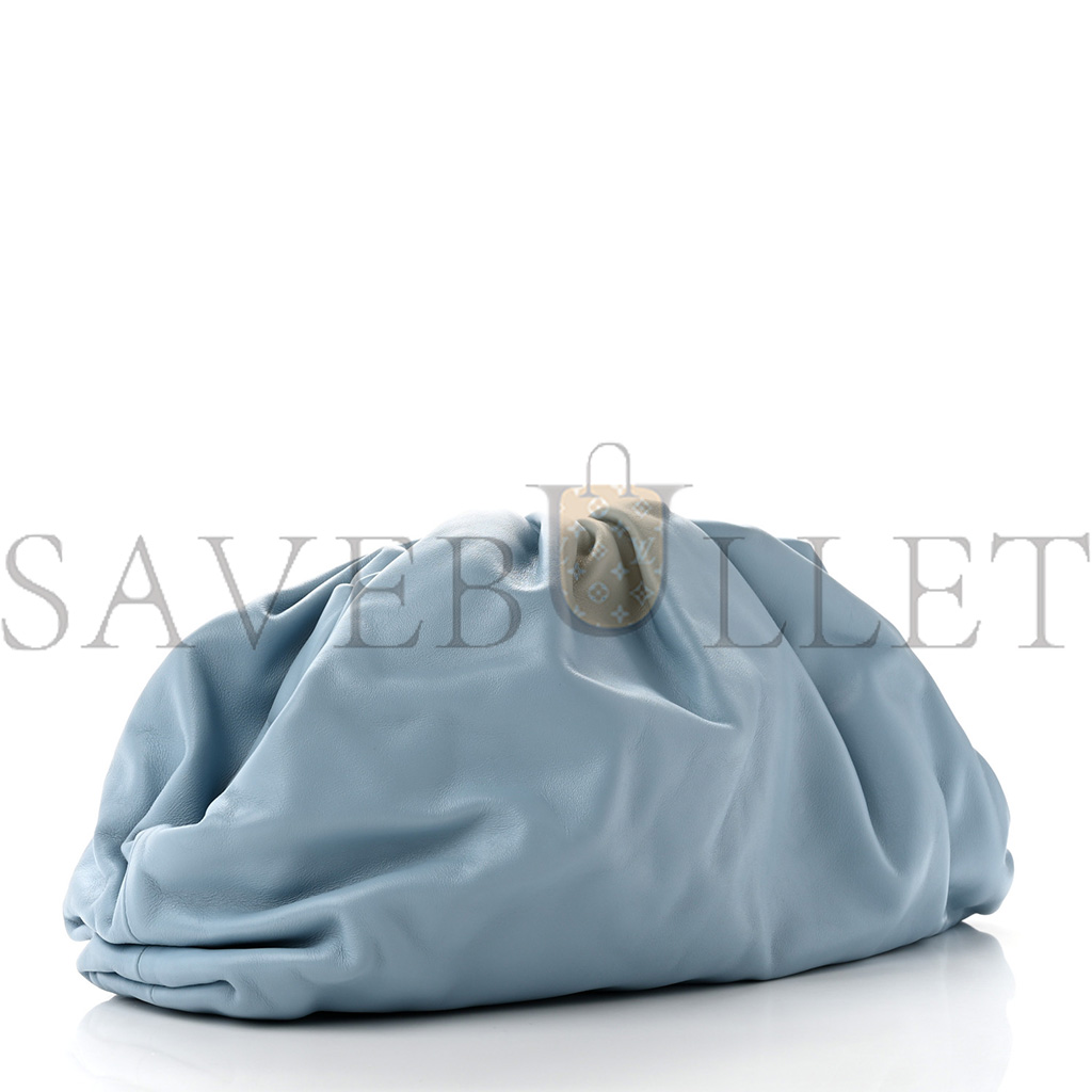 bo*te*ga Ve*ne*ta smooth butter calf the pouch oversized clutch ice (37*17*9cm)