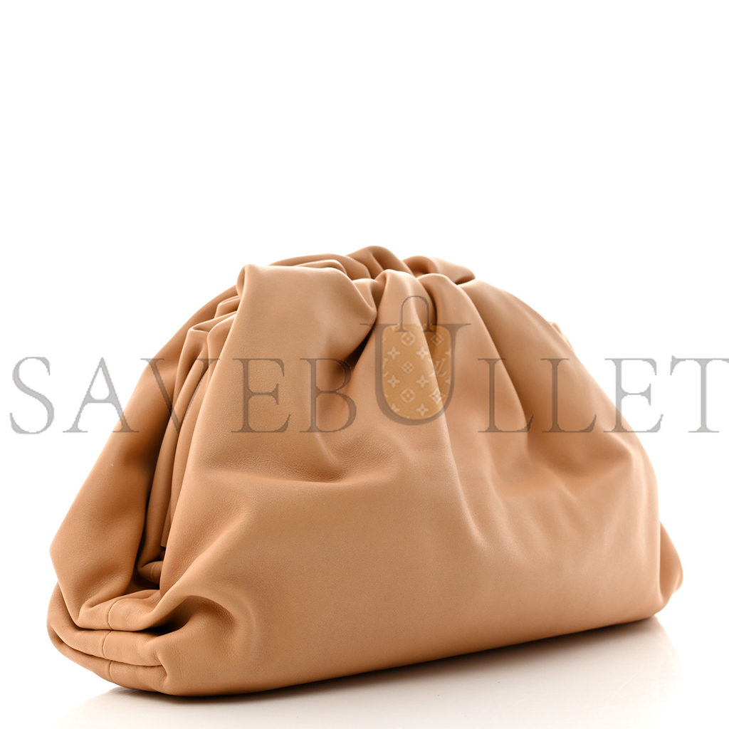 bo*te*ga Ve*ne*ta calfskin teen pouch almond (31*15*6cm)