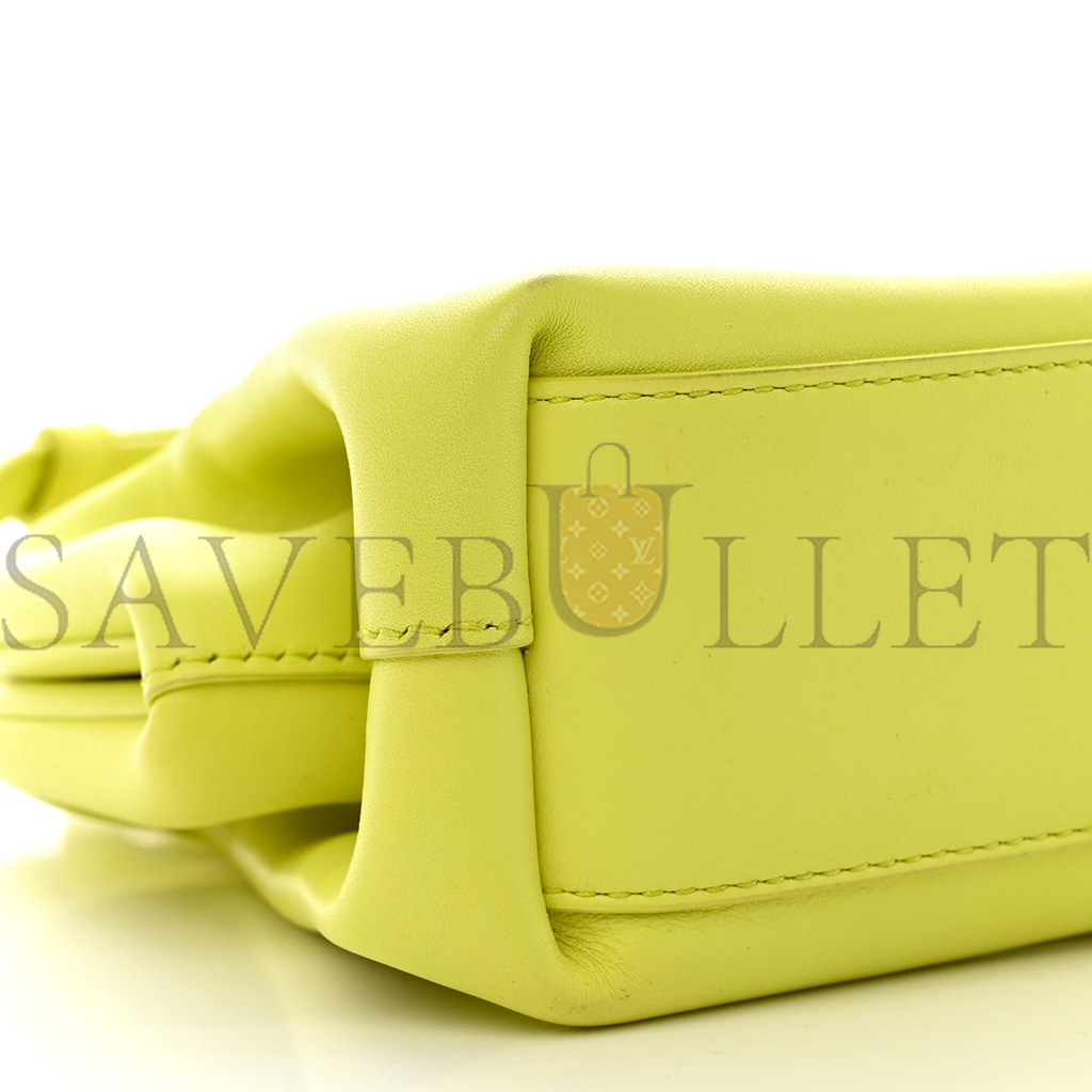 bo*te*ga Ve*ne*ta calfskin small the point triangle bag seagrass (20*18*8cm)