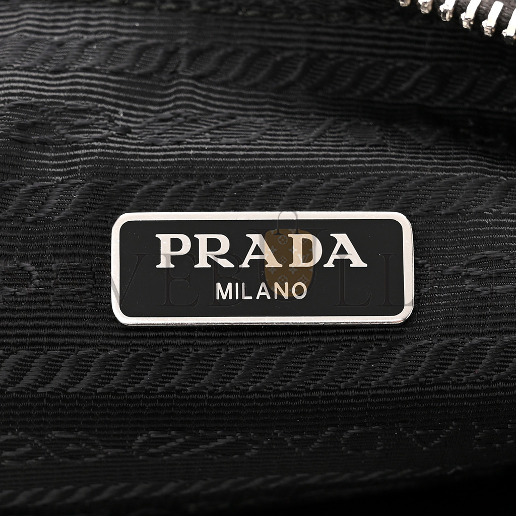 Pra*a nylon re-edition 2005 shoulder bag black (22*17*6cm)