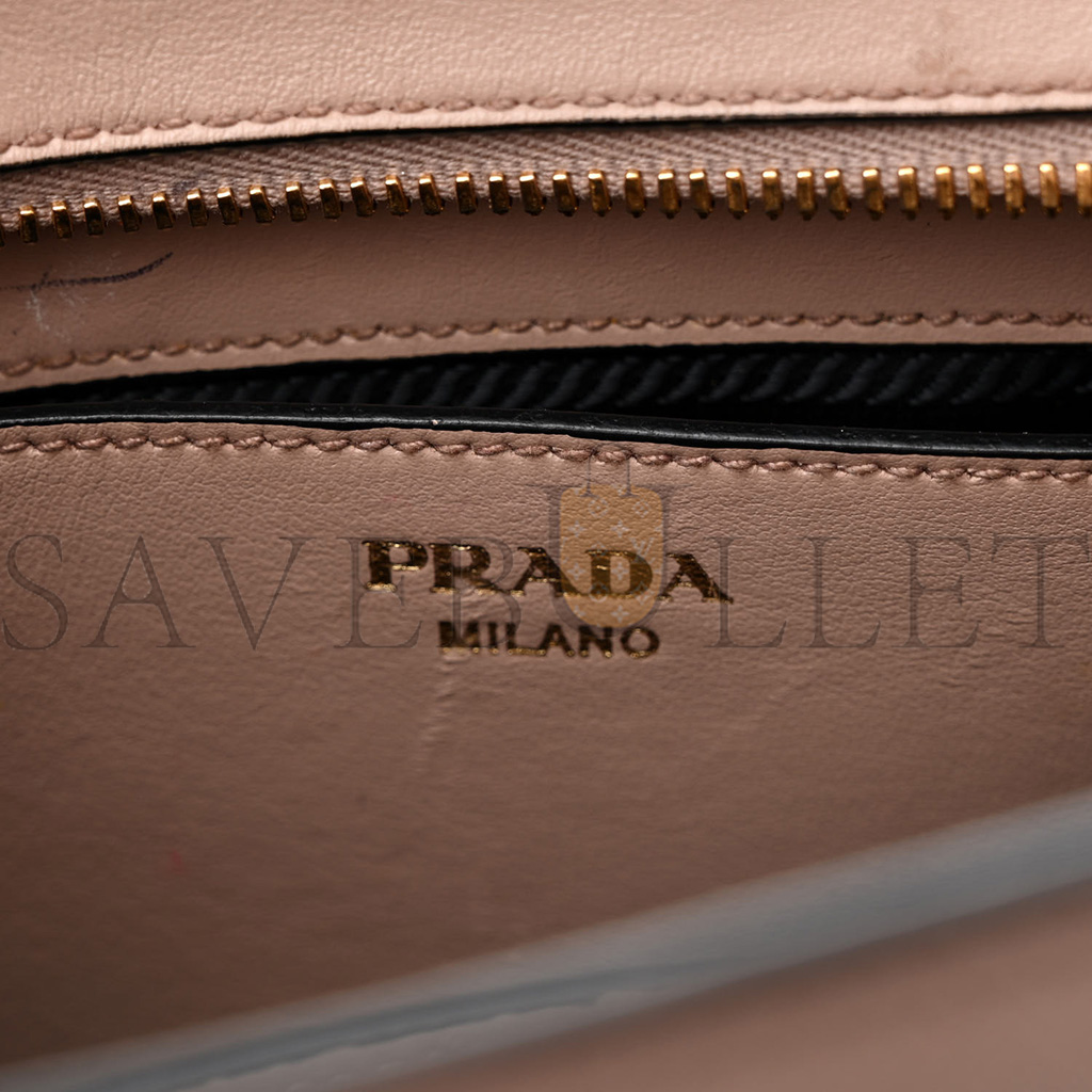 Pra*a saffiano city calfskin esplanade crossbody bag cipria (24*17*9cm)