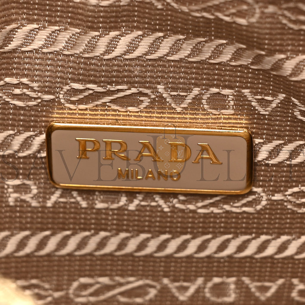 Pra*a saffiano re-edition 2005 shoulder bag cammeo beige (22*18*6cm)