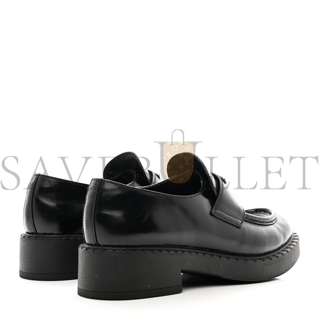 Pra*a spazzolato metal triangle logo 50mm loafers 40.5 black