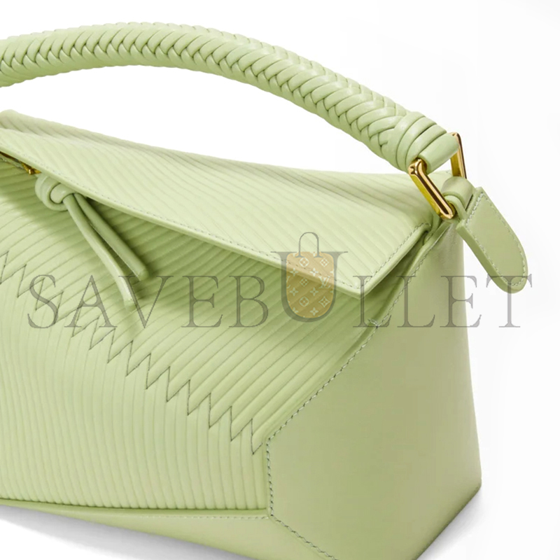 L0ew* small puzzle bag in calfskin a510p60x72-3916 (24*16.5*10.5cm)