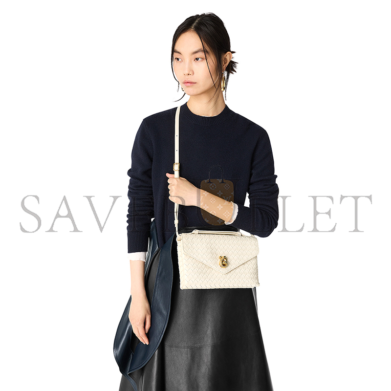 bo*te*ga Ve*ne*ta knot lock 817191v08z09195 (25*16*5.5cm)