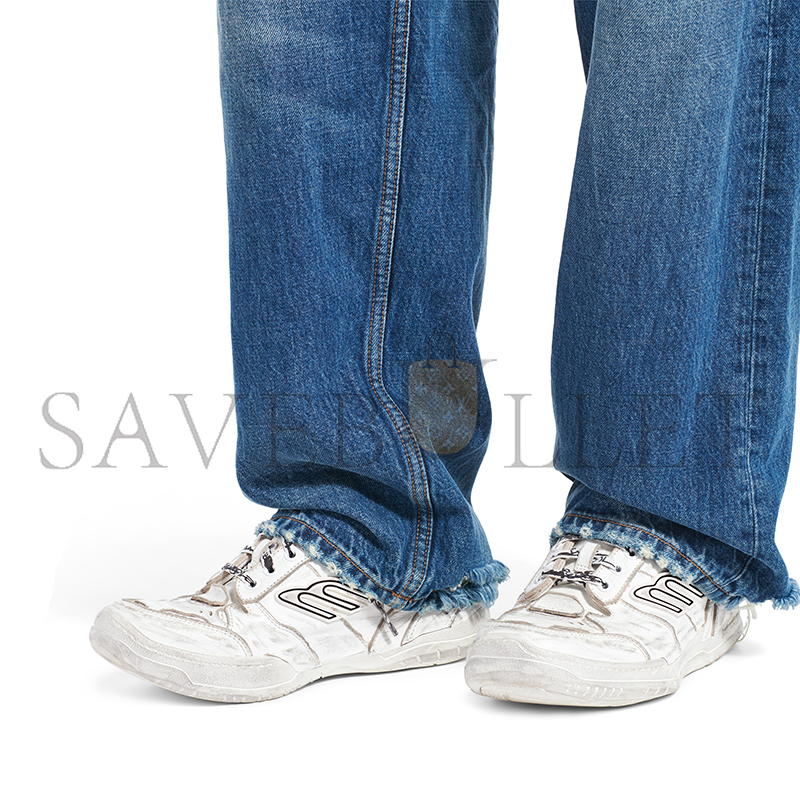 Ba1en*iaga HAMPTONS MEDIUM WORN-OUT SNEAKER IN WHITE 841763WCURS9000