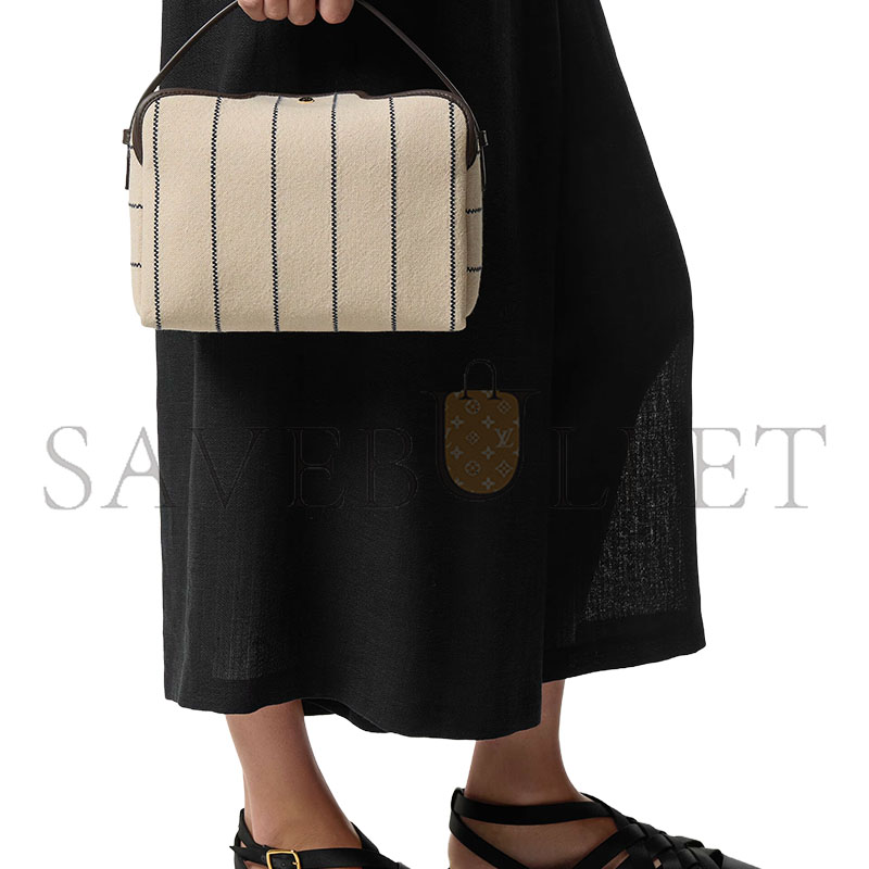 L0r0 P1ana TRAVEL CLUTCH FAQ2423_B5O2 (22*15*7.5cm)