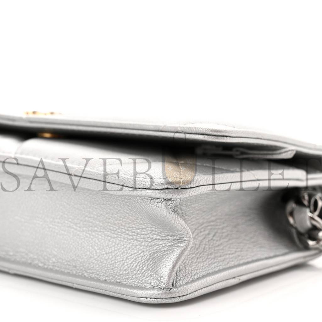 Ch*el metallic lambskin quilted Ch*el 19 wallet on chain woc silver (19*11*3cm)