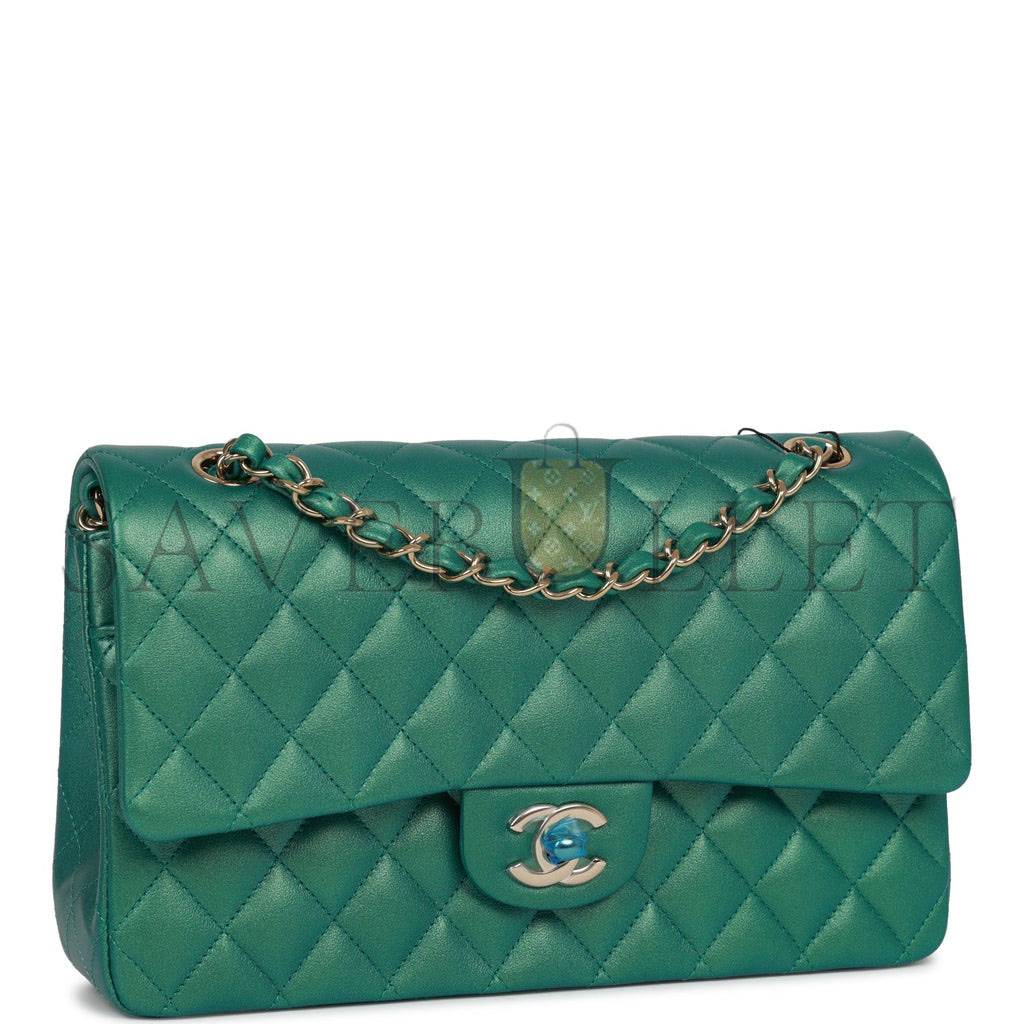 Ch*el medium classic double flap bag green iridescent lambskin light gold hardware (25*15*7cm)