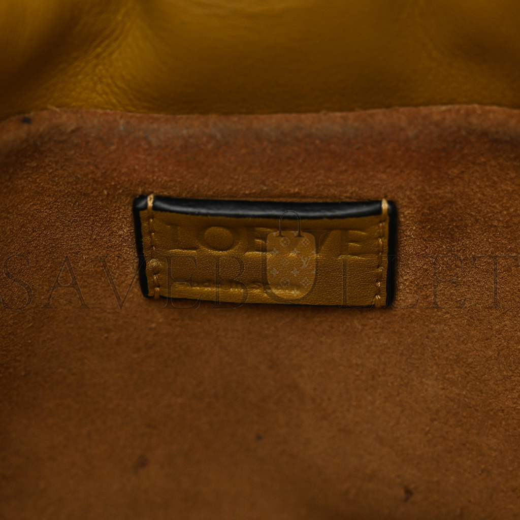 l*ew* calfskin mini flamenco knot clutch ochre (22*19*7cm)