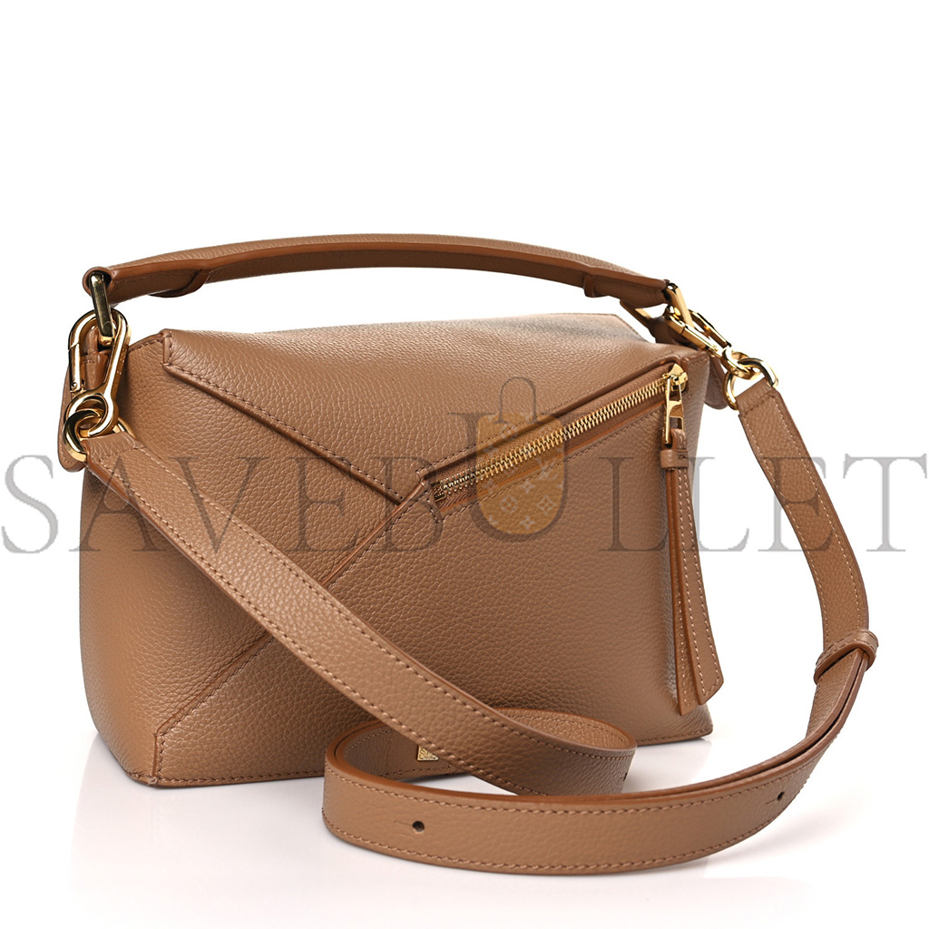 l*ew* grained calfskin small puzzle edge bag toffee (24*16.5*10.5cm)