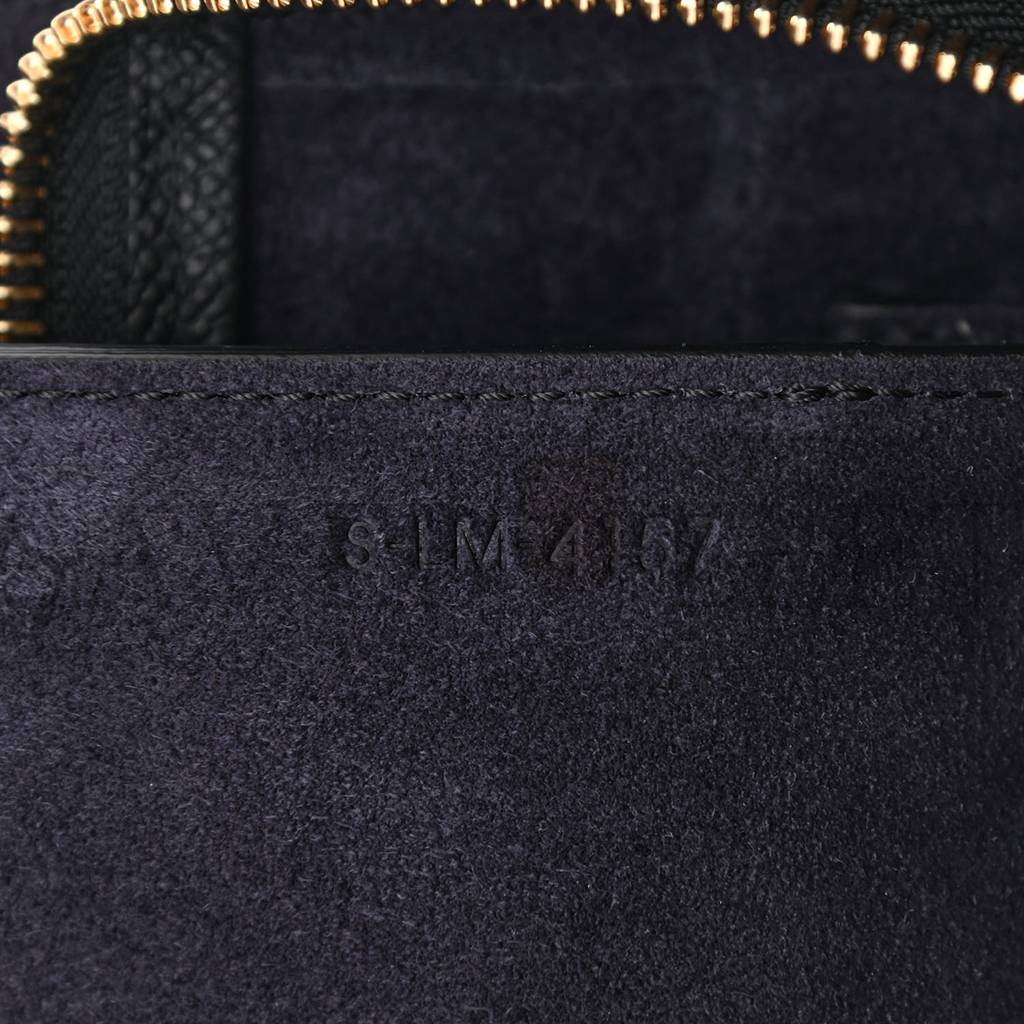 Ce**e grained calfskin mini belt bag black (28*25*16cm)