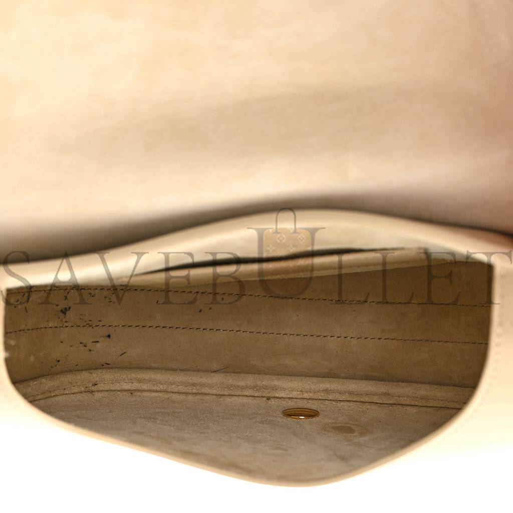 D*or box calfskin medium bobby flap beige (22*17*6.4cm)